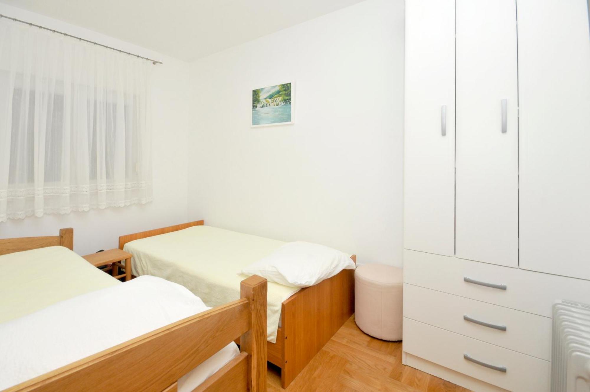 Apartmani Svalina - Seaview And 130M From Beach Trogir Exteriör bild