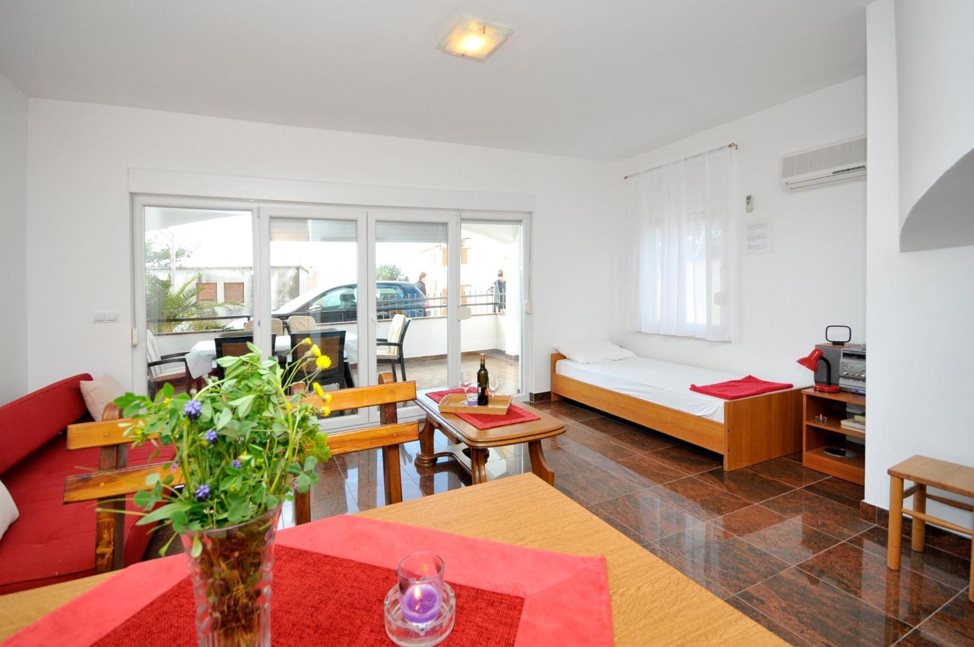 Apartmani Svalina - Seaview And 130M From Beach Trogir Exteriör bild