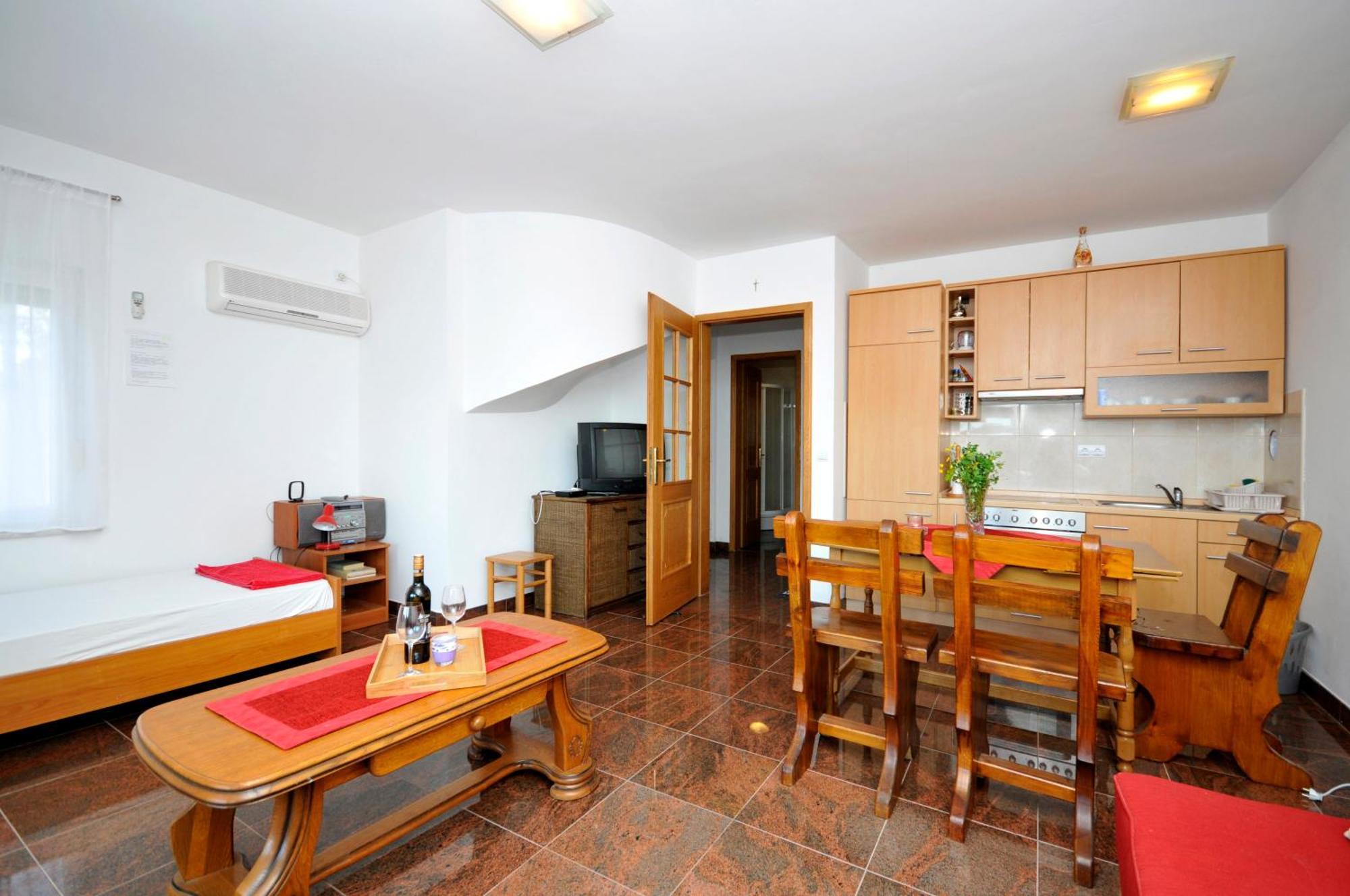 Apartmani Svalina - Seaview And 130M From Beach Trogir Exteriör bild