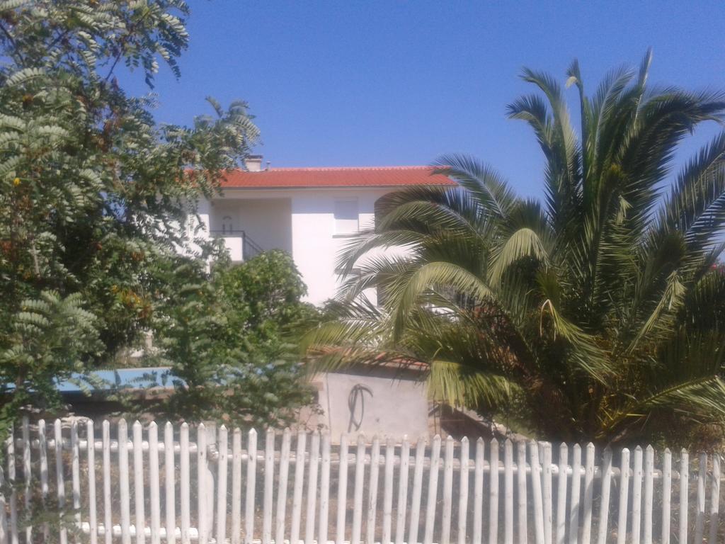 Apartmani Svalina - Seaview And 130M From Beach Trogir Exteriör bild