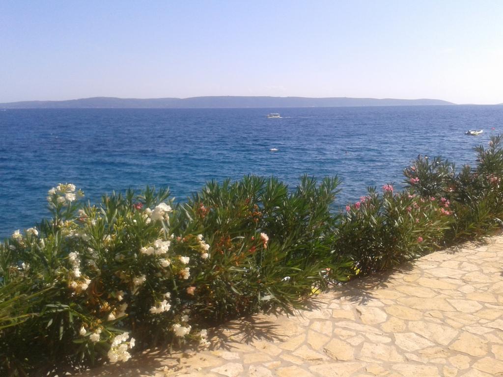 Apartmani Svalina - Seaview And 130M From Beach Trogir Exteriör bild