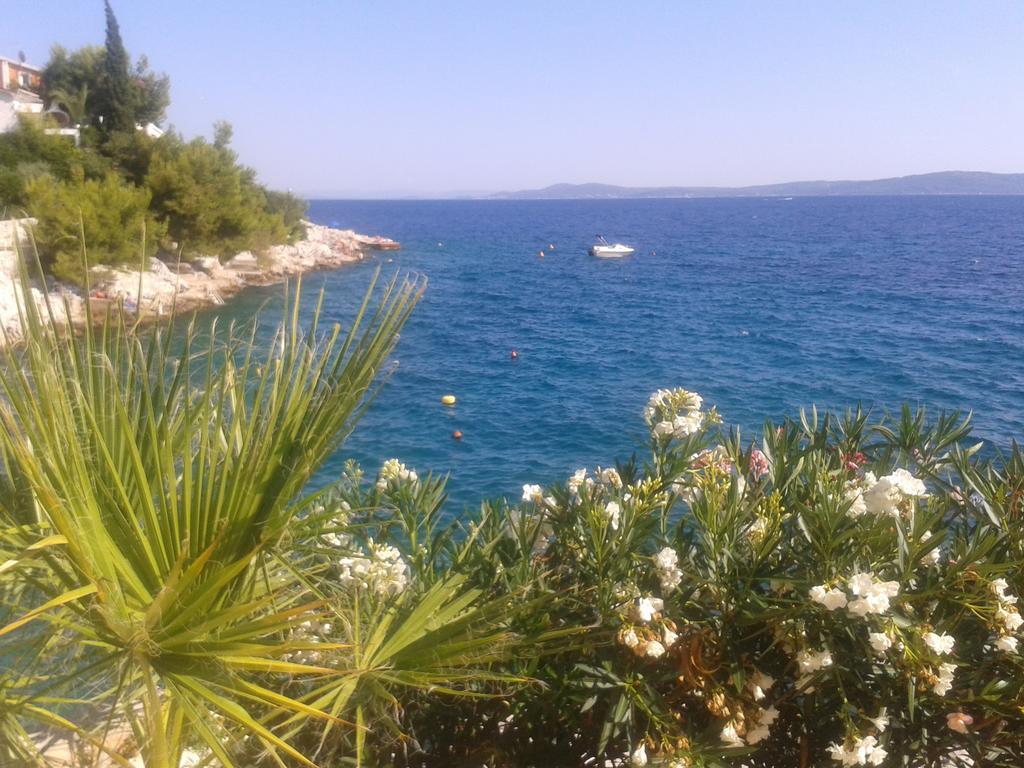 Apartmani Svalina - Seaview And 130M From Beach Trogir Exteriör bild
