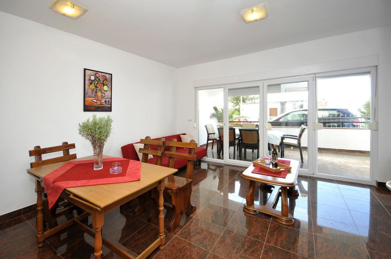 Apartmani Svalina - Seaview And 130M From Beach Trogir Exteriör bild