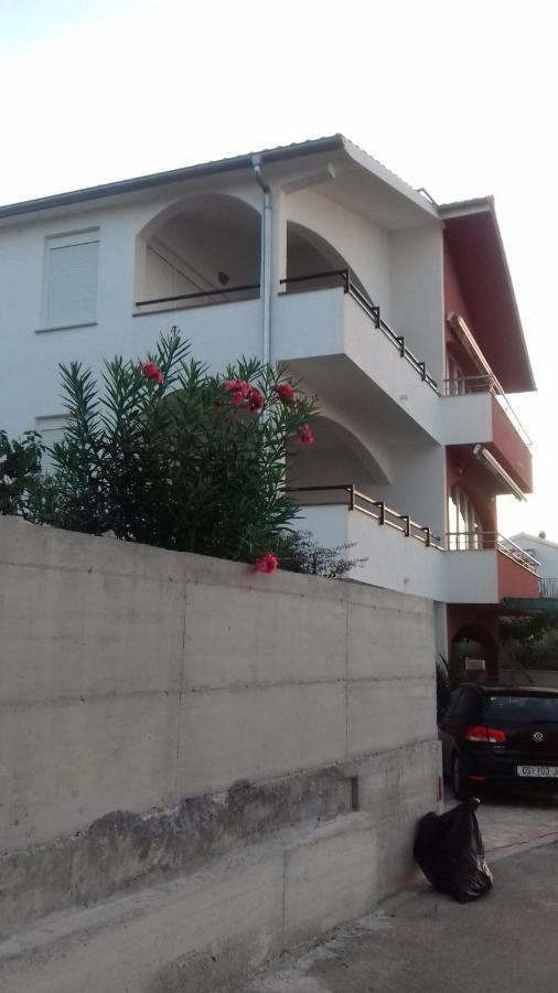 Apartmani Svalina - Seaview And 130M From Beach Trogir Exteriör bild