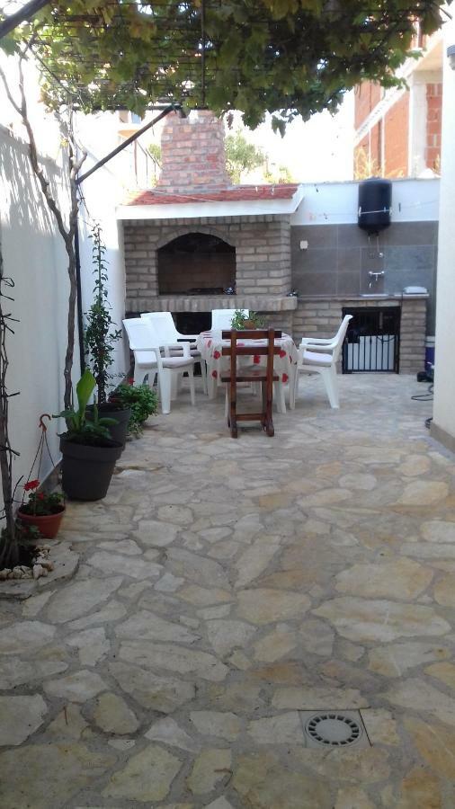 Apartmani Svalina - Seaview And 130M From Beach Trogir Exteriör bild